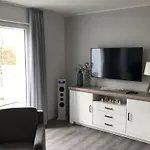 Semesterbostad With 3 Bedrooms *