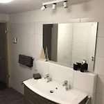 With 3 Bedrooms Hébergement de vacances