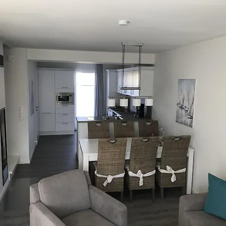 With 3 Bedrooms * Schillig
